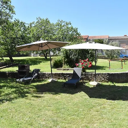 Vacation Home Pula Extérieur photo